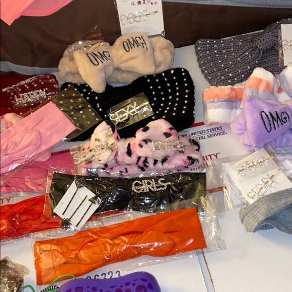 Hair accessory bundle🥰🥰 - Picture 3 of 8